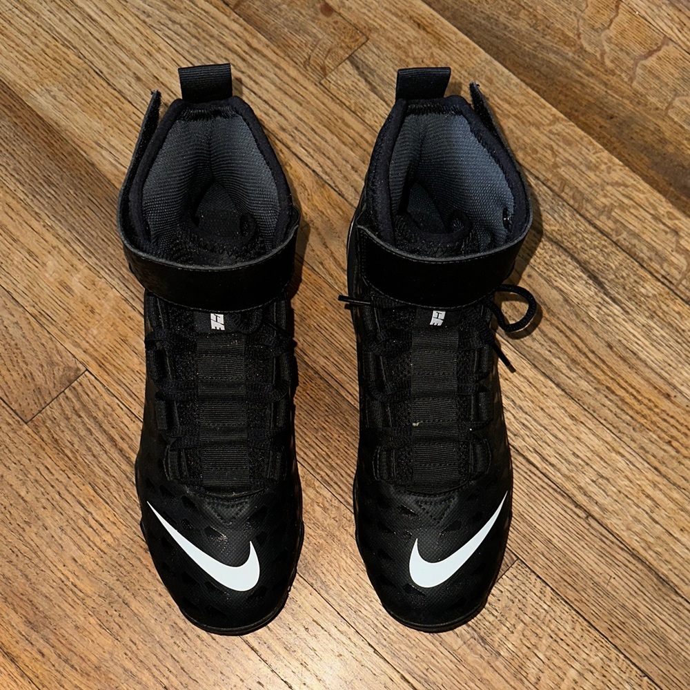 Nike force savage shark 2 men's football cleats